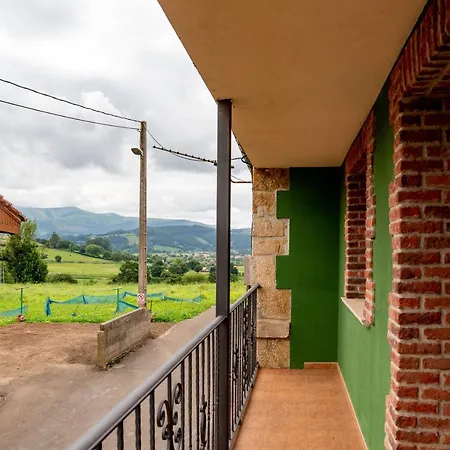 La Casita Verde De Cabarceno Sobarzo Exterior photo